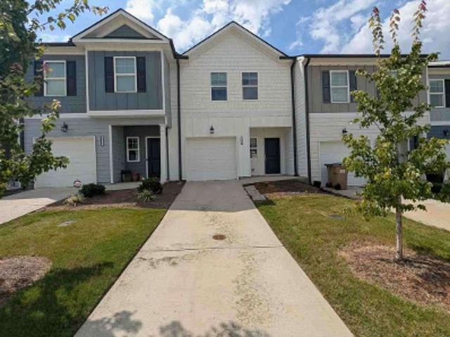 Property for sale in Cambridge at Towne Center, Hoschton