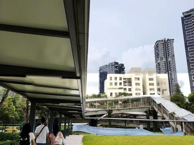 Condominium for sale in Clementi, 21 Central West