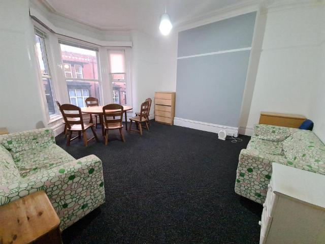 House for rent in Hyde Park, West Yorkshire