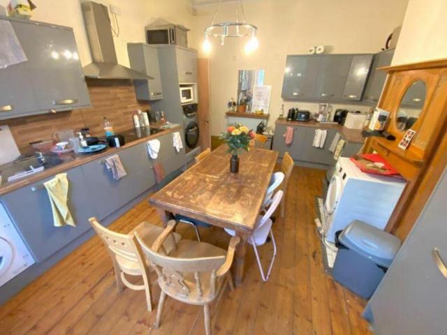 House for rent in Hyde Park, West Yorkshire