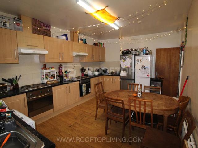 House for rent in Hyde Park, West Yorkshire