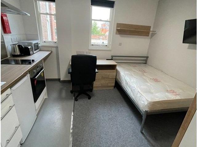 Studio for rent in Highfields, Old Wharf