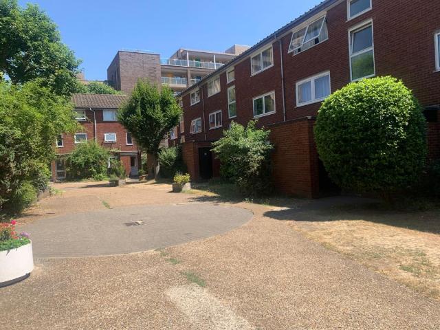 Apartment for rent in Bromley-by-Bow, Bow