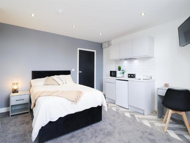 Studio for rent in Spon End, Coventry