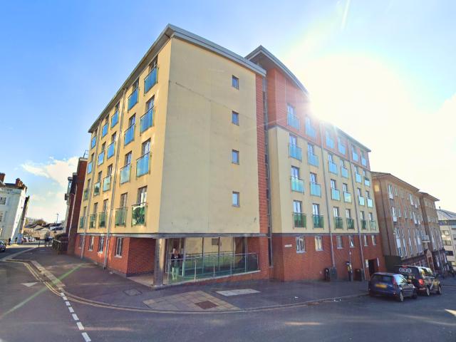 Studio for rent in Greenbank, Plymouth