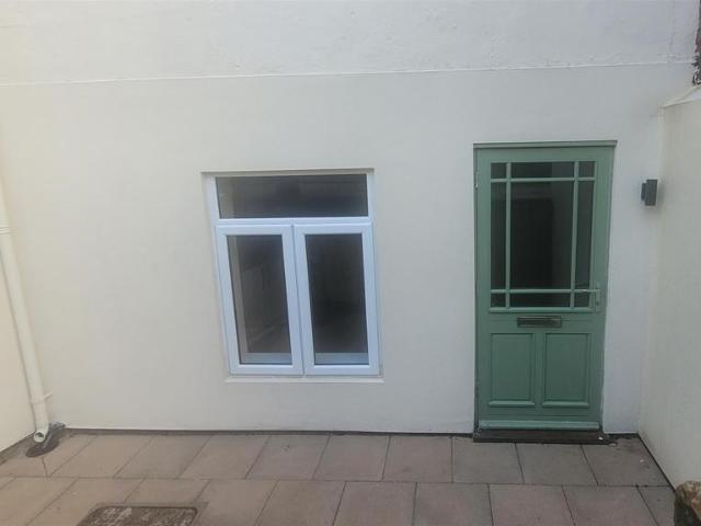 Apartment for rent in Heckmondwike, Kirklees