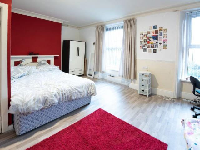 Room for rent in Bare, Lancashire