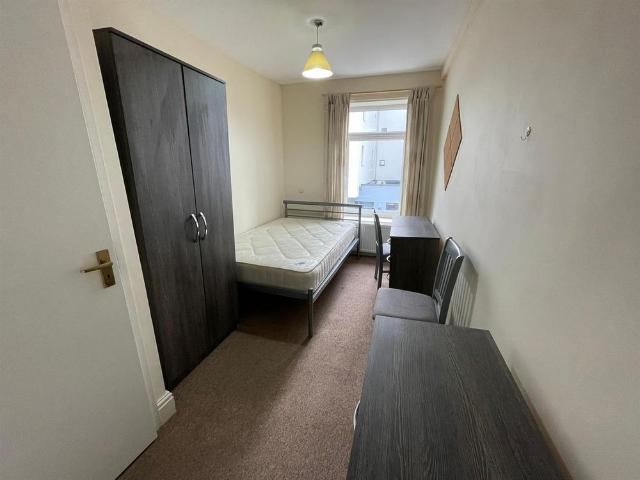 Room for rent in Greenbank, Mount Wise