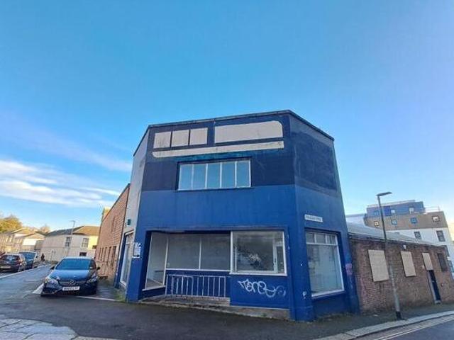 House for sale in Follaton, Strode