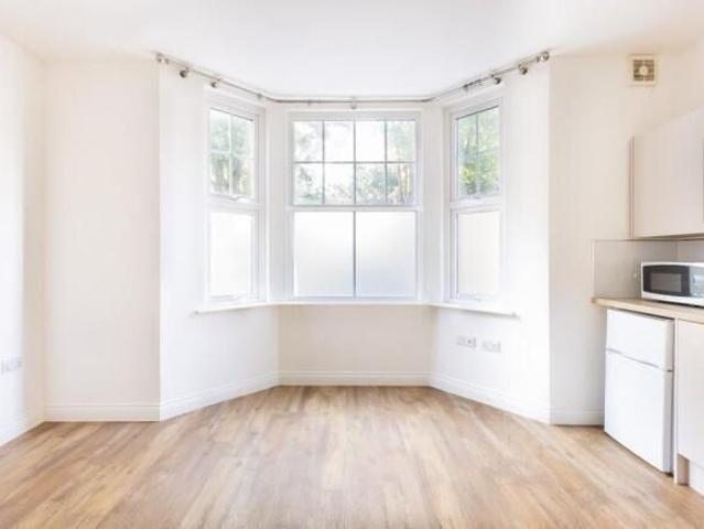 Studio for rent in New Bilton
