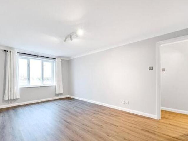 House for rent in Kingston Upon Thames, Greater London