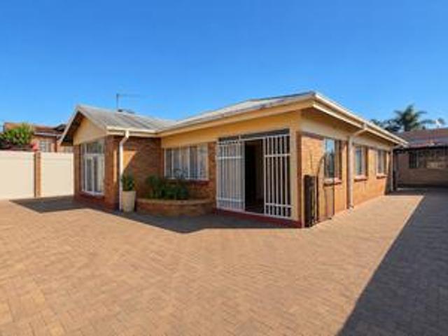 House for sale in Vosloorus, Gauteng