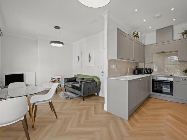 House for rent in Chalk Farm, Primrose Hill