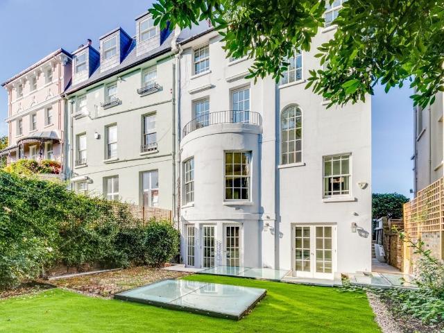 House for rent in Chalk Farm, Cat Hill