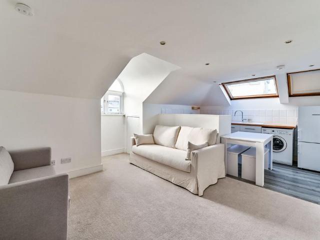 House for rent in Chalk Farm, Primrose Hill