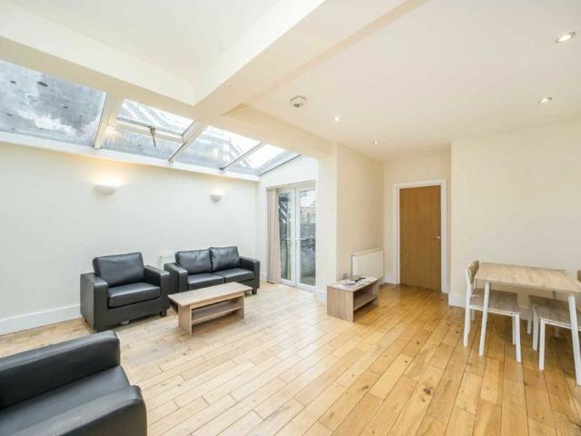Apartment for rent in Cat Hill, Isle Of Man