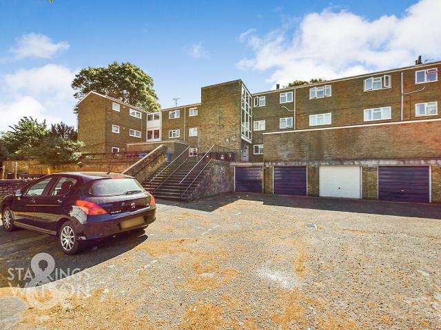 Apartment for rent in Lakenham, East Bank