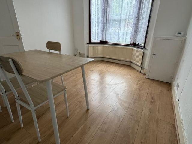House for rent in London Borough of Ealing, Greater London