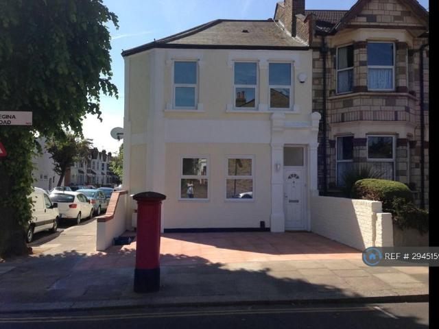 House for rent in London Borough of Ealing, Hanwell