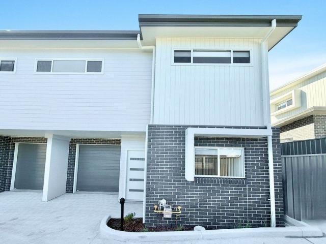 Townhouse for rent in Ambergate, New South Wales