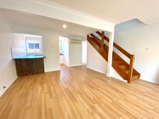 Townhouse for rent in Ambergate, New South Wales