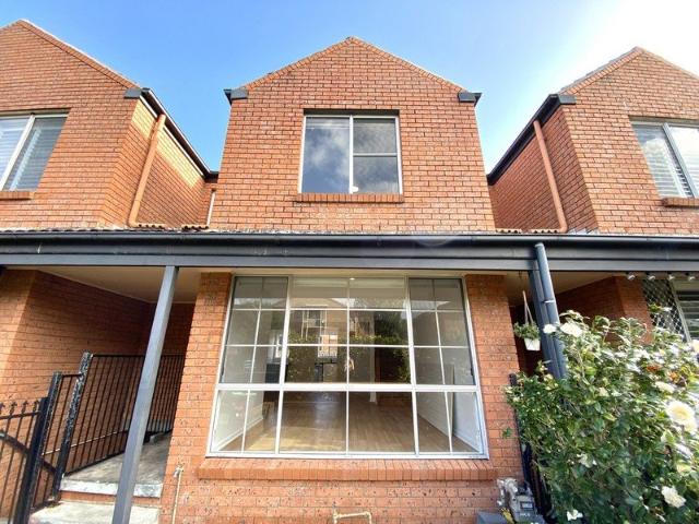 Townhouse for rent in Ambergate, New South Wales