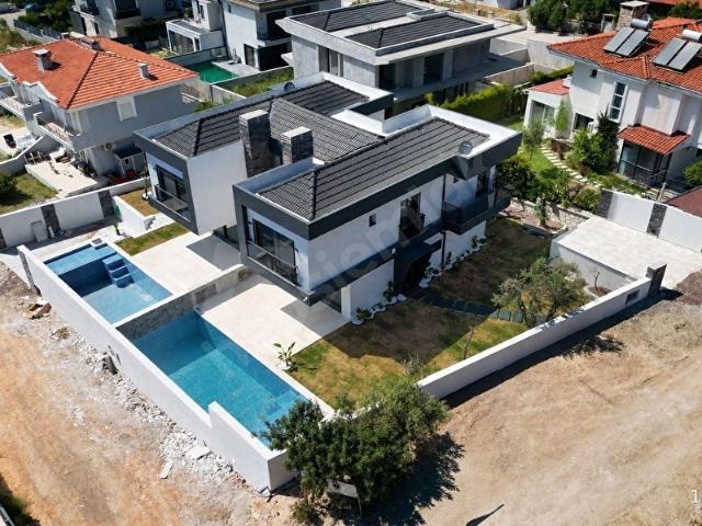 Çeşme, İzmir içerisinde satılık Villa