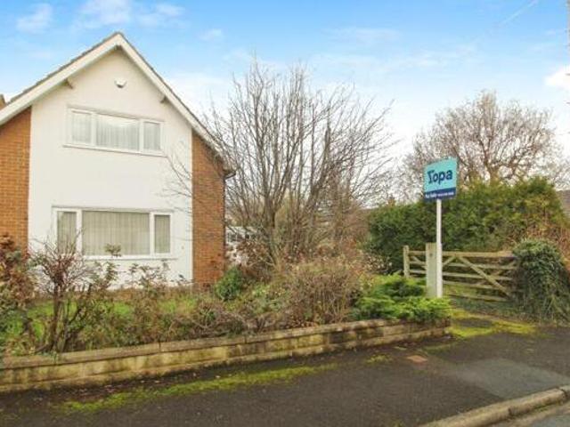 House for sale in Horbury Bridge, West Yorkshire