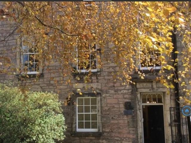 House for rent in Canongate, Old Town