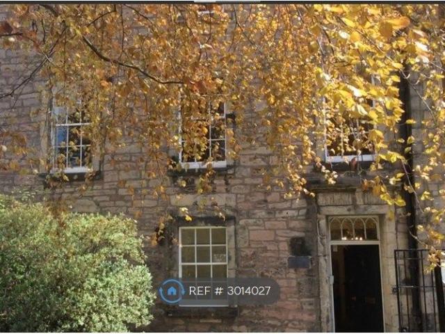 House for rent in Canongate, City of Edinburgh
