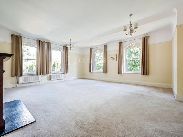 Apartment for rent in Red Hill, Surrey