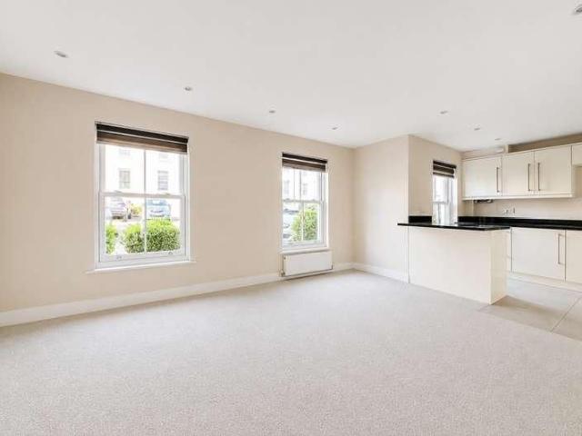 Apartment for rent in Reigate, Reigate and Banstead