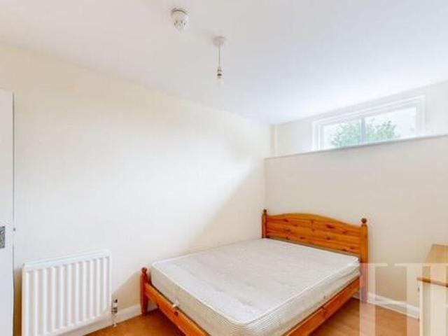 House for rent in Red Hill, Surrey