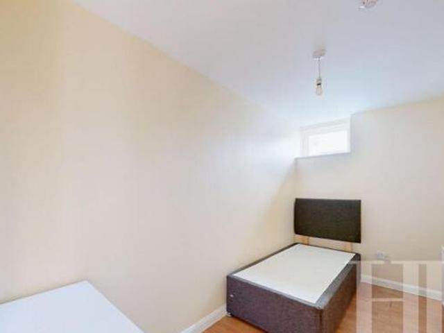 House for rent in Horley, Reigate and Banstead