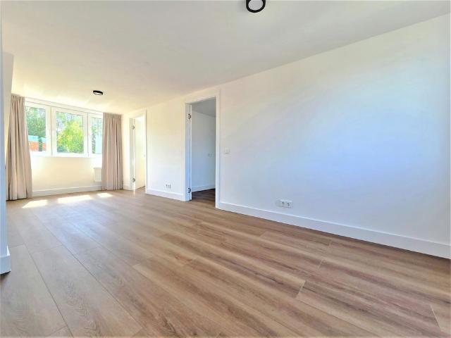 Appartement te huur in Badhoevedorp, Noord Holland