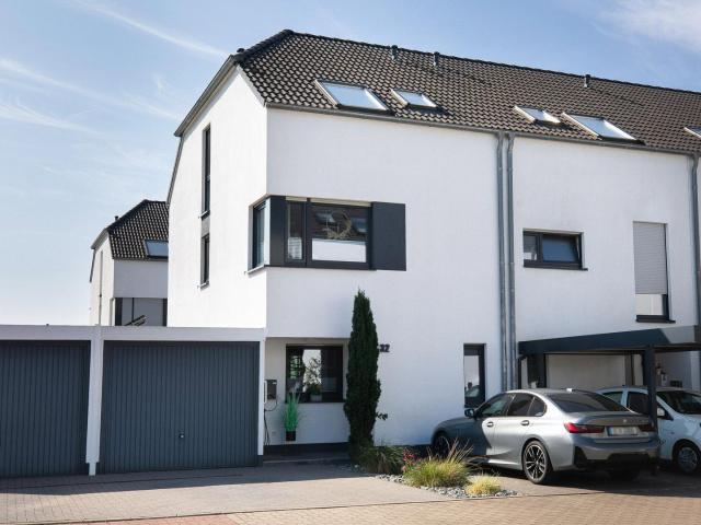 Villa kaufen in Langenfeld, Nordrhein-Westfalen