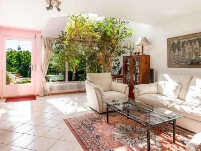 Haus kaufen in Aubonne, Waadt