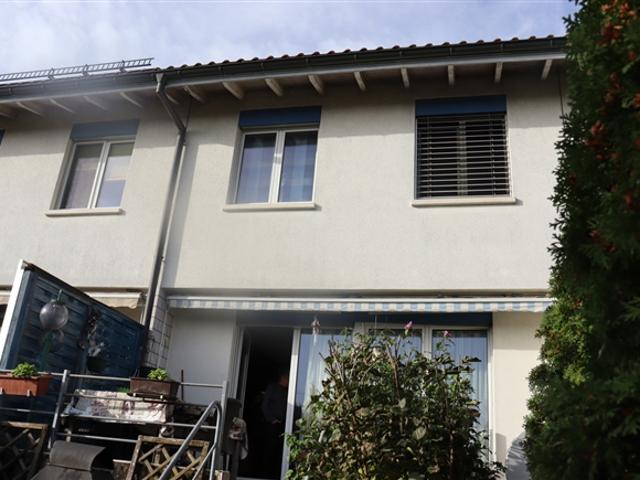 Reihenfamilienhaus kaufen in Pieterlen, Bern