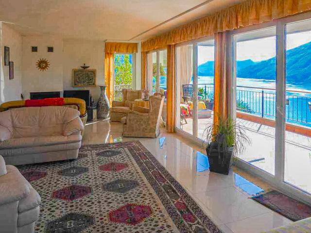 Einfamilienhaus kaufen in Bissone, Tessin
