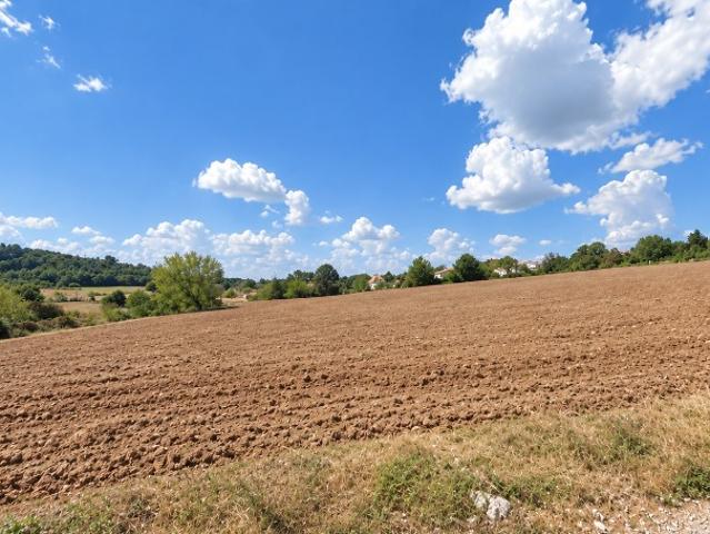 Terrain vente à Reillanne, Alpes-de-Haute-Provence
