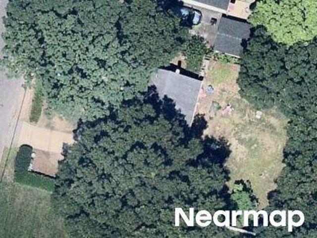 House for sale in Baywood, Town of Islip