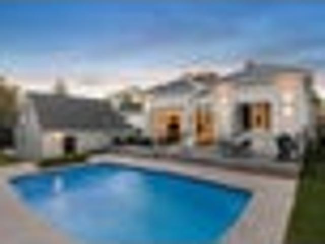 House for sale in Balmoral