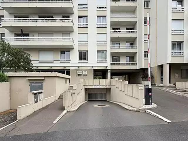 Garage location à Reims