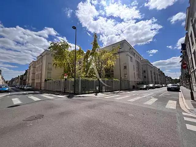 Garage location à Quartier Centre Ville, Reims