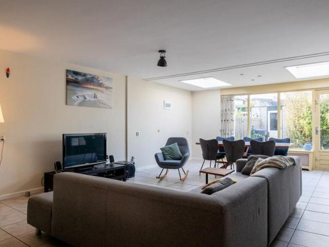 Woning te huur in Stevenshof, Leiden