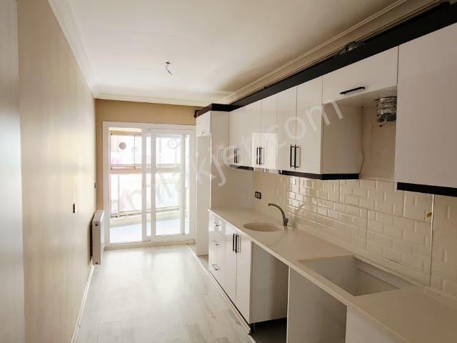 Karabağlar, İzmir içerisinde kiralık mülk
