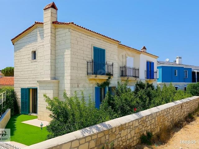 Çeşme, İzmir içerisinde satılık Villa