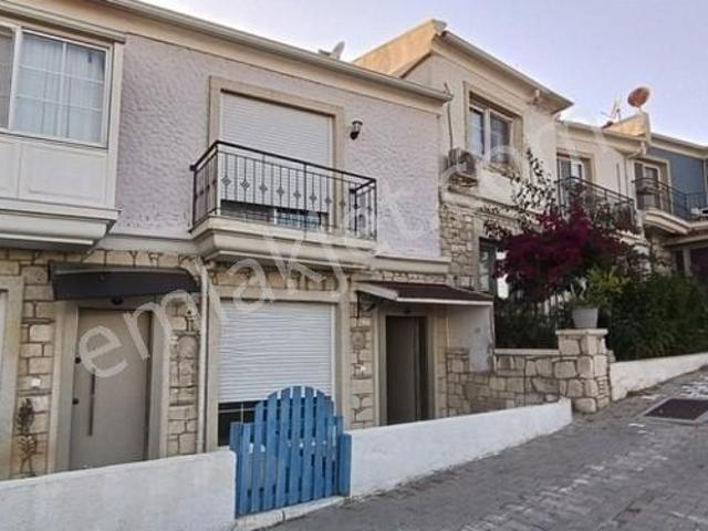 Reisdere Mahallesi, Çeşme içerisinde kiralık Villa