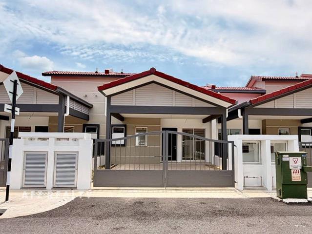 Terraced House for sale in Wellesley, Penang