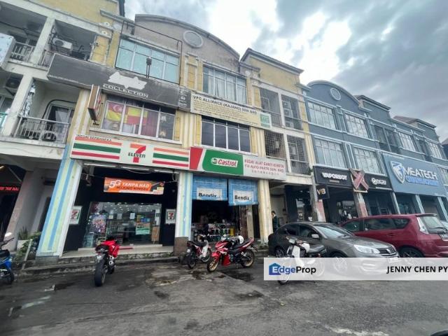 Shop for rent in Kajang, Langat